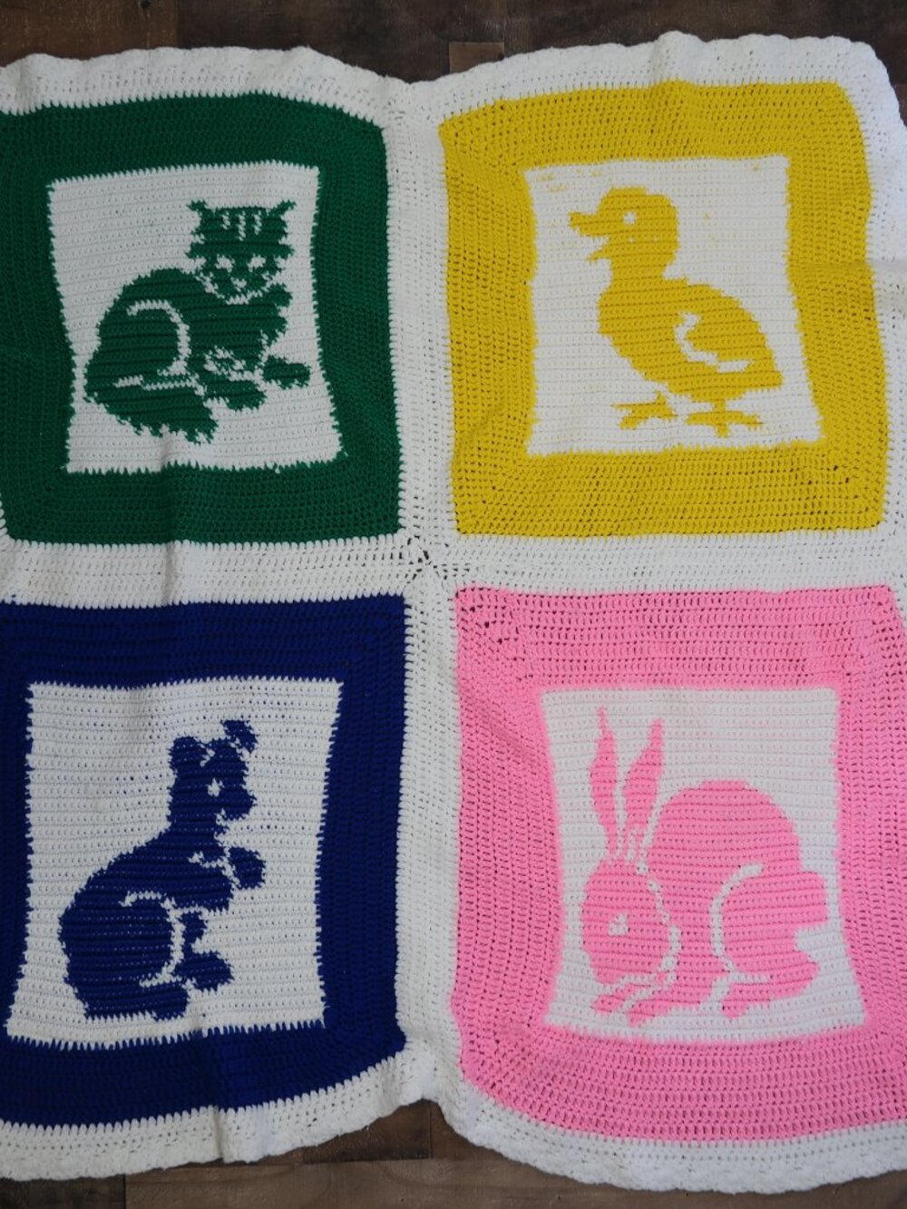 Handmade Crochet Knit Baby Blanket Colorful Duck Rabbit Kangaroo Kitten Animals